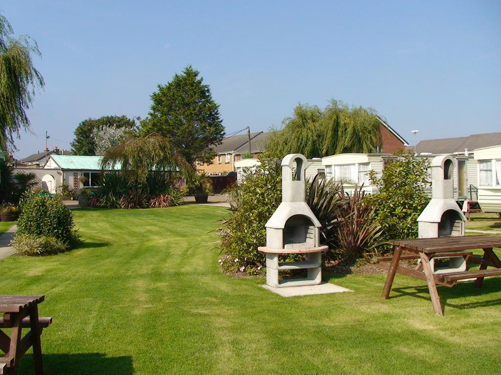 Fort Holiday Park 桑当 外观 照片